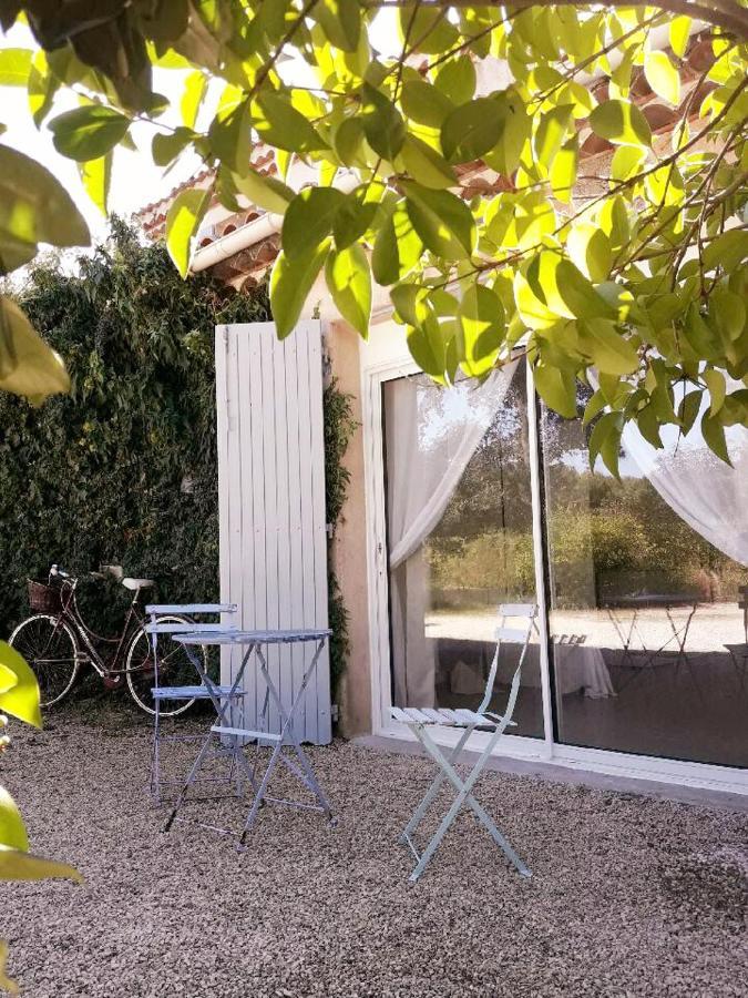 Studio Avec Jardin Entre Aix-En-Provence, Luberon Et Verdon Peyrolles-en-Provence Exteriör bild